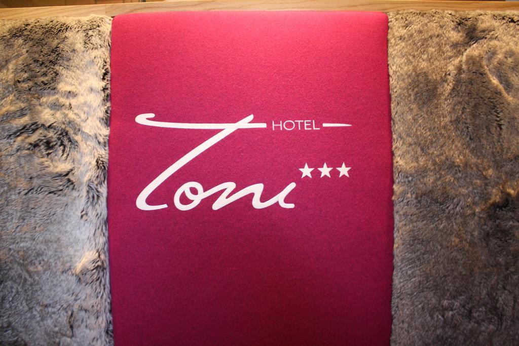 Hotel Toni Galtuer Exterior photo